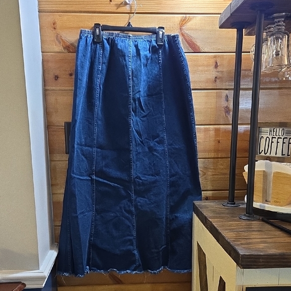 Denim&Co Dresses & Skirts - Denim&Co Dark Blue Elastic-Waist Maxi Skirt Size Large 0231